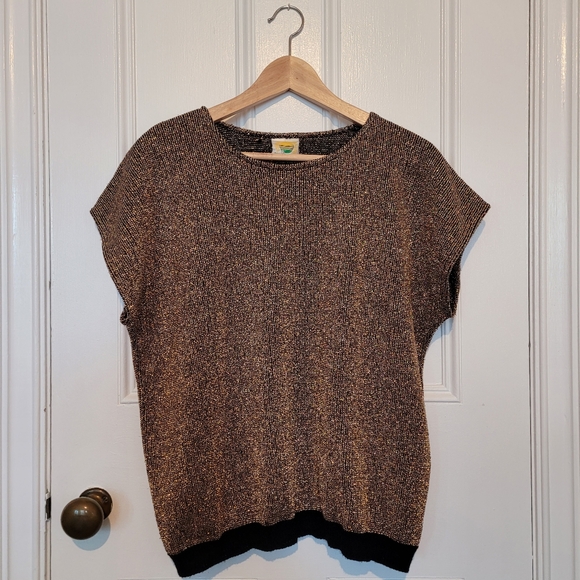 Glam Vintage Gold Knit Top! - Picture 1 of 14